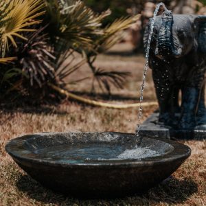 Bacia de pedra para jardim japonês com flor de lótus 75 cm