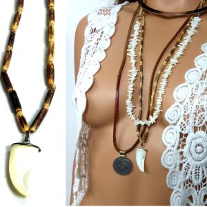 Collier sautoir perles bois tribal dent de requin nacre