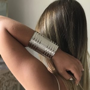 Bracelet manchette extra large femme métal argenté