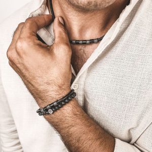 Ras De Cou Homme Tendance Cuir Noir Lisse Et Acier Fait main