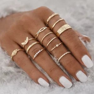 Lot de Bagues Fines Dorées pour Femme – Assortiment Tendance à Porter en Accumulation
